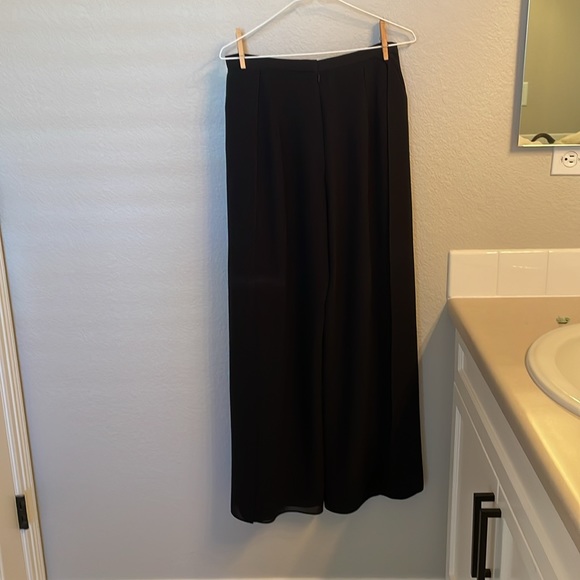 Formal women’s dress pants. Size 10. Black - Picture 2 of 5